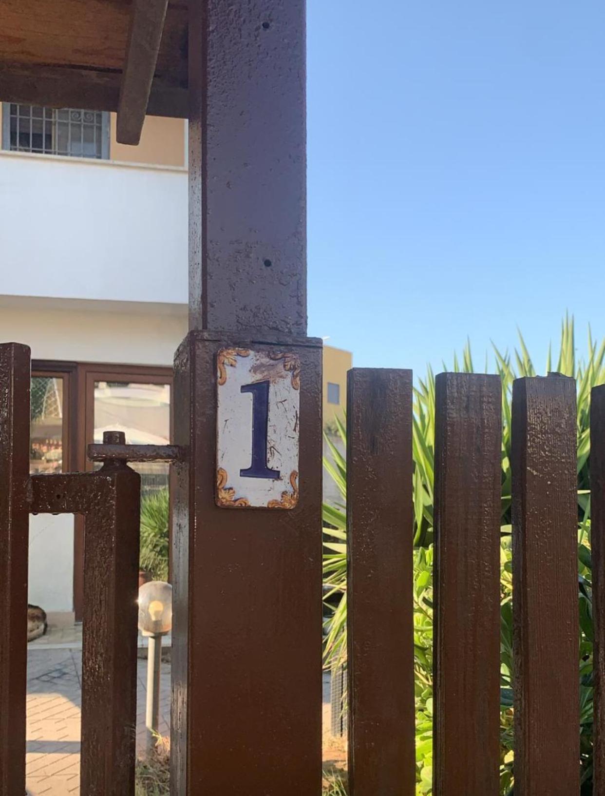 B&B Civitavecchia La Casetta Con Giardino Dış mekan fotoğraf